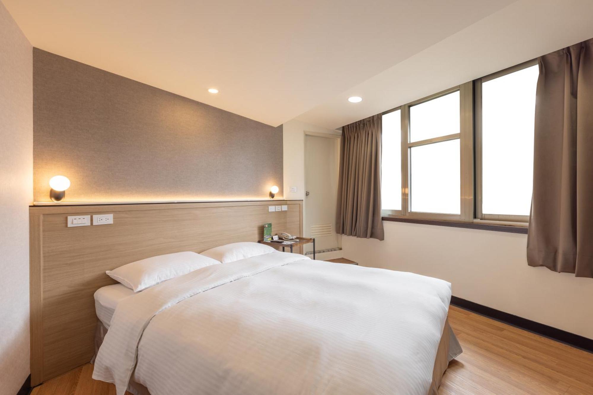 New World Hotel Тайпей Екстериор снимка