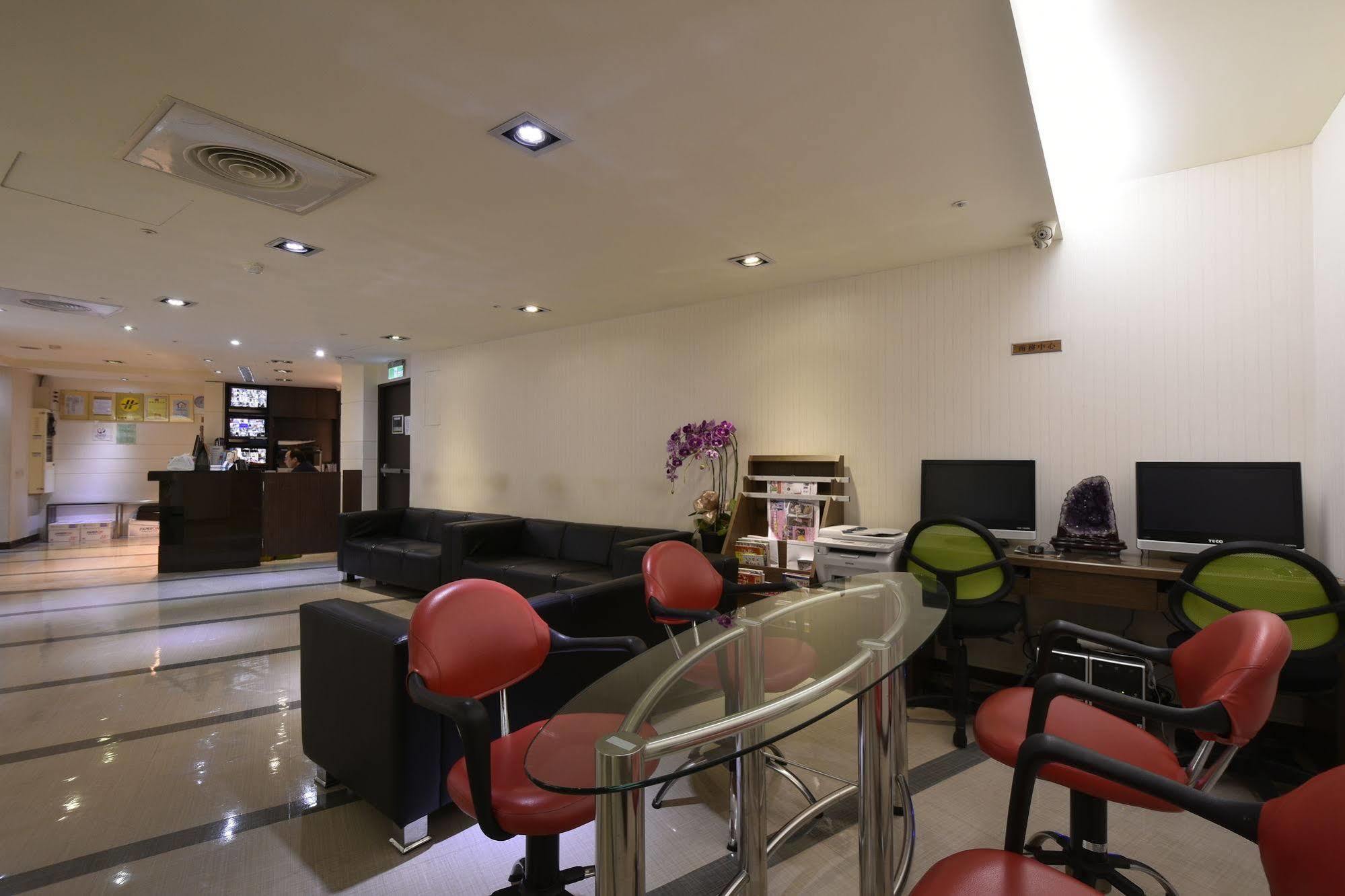 New World Hotel Тайпей Екстериор снимка
